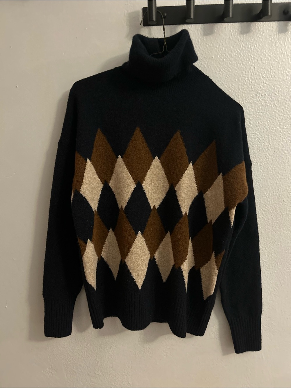 Vineyard Vines Black Turtleneck Sweater with Brown and Cream Argyle